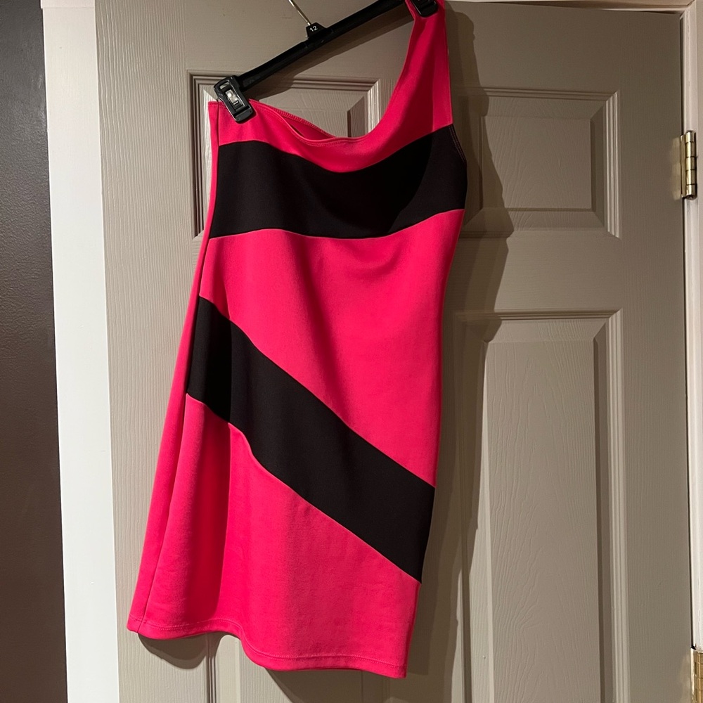Lily Rose one shoulder dress. Size medium. Like new.